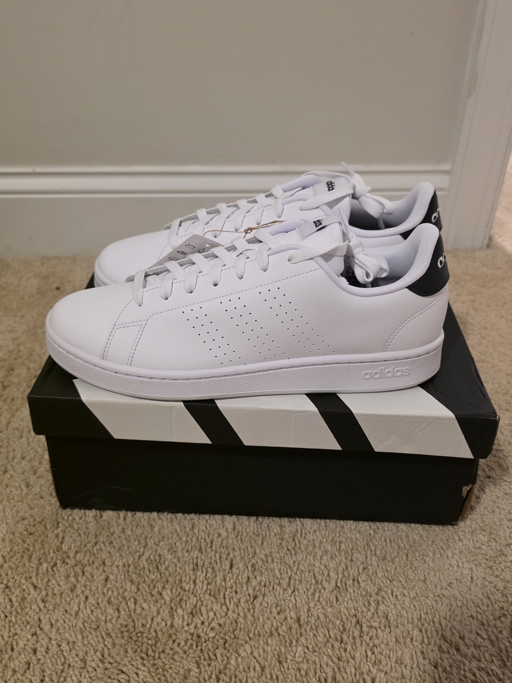 Adidas Men’s White Advantage Clean Leather Sneakers - Picture 4 of 4